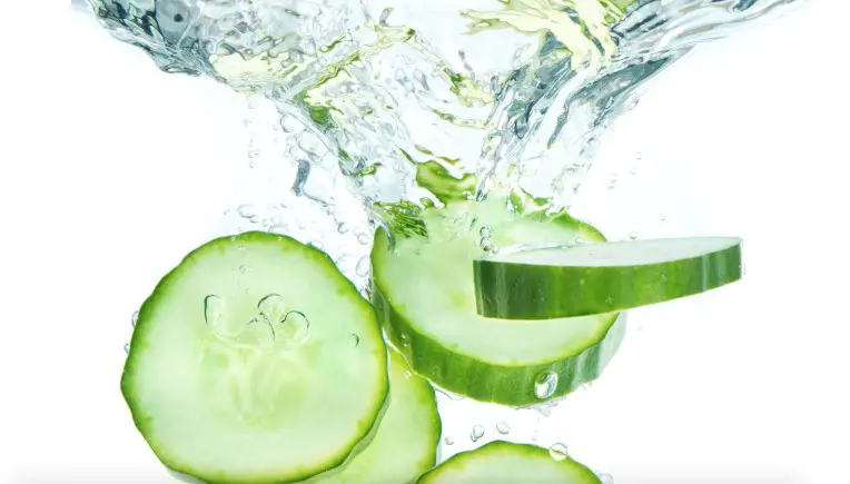Schlankmacher Gurkenwasser lässt die Kilos purzeln