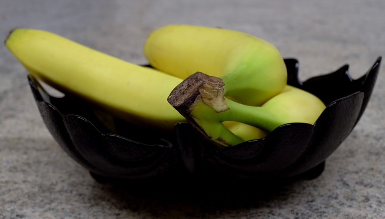 DIY-Bleaching: Weißere Zähne durch Bananen